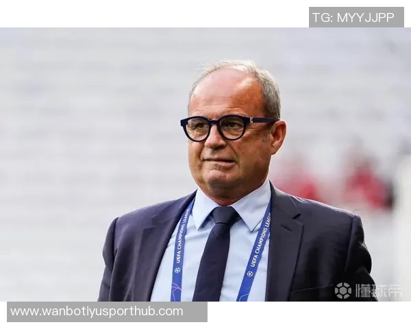 坎波斯阐述巴黎引援策略强调球商与团队精神的重要性 坎波斯阐述巴黎引援策略强调球商与团队精神的重要性