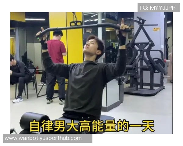 艾顿分享黑皮衣帅照展现独特魅力自律成就与众不同的能量 艾顿分享黑皮衣帅照展现独特魅力自律成就与众不同的能量