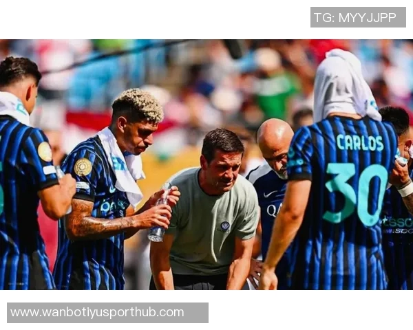 法国队球探现场考察国米前锋博尼关注罗马对国米的精彩对决 法国队球探现场考察国米前锋博尼关注罗马对国米的精彩对决